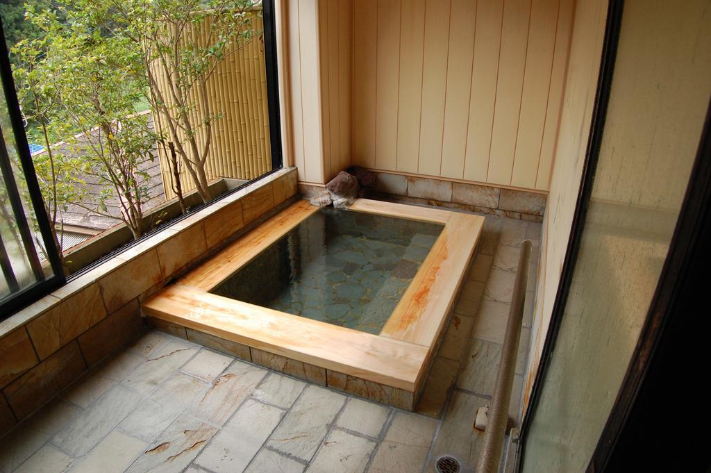 Sawatari Onsen Miyataya Ryokan Nakanojo Exteriör bild